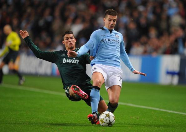 英超最新积分战报：利物浦被绝平，阿森纳爆冷落败，切尔西丢分（英超积分榜更新：利物浦遭绝平，阿森纳爆冷告负，切尔西再失分）