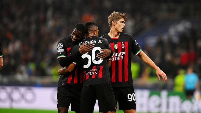 辽宁男篮王哲林连续得分超30