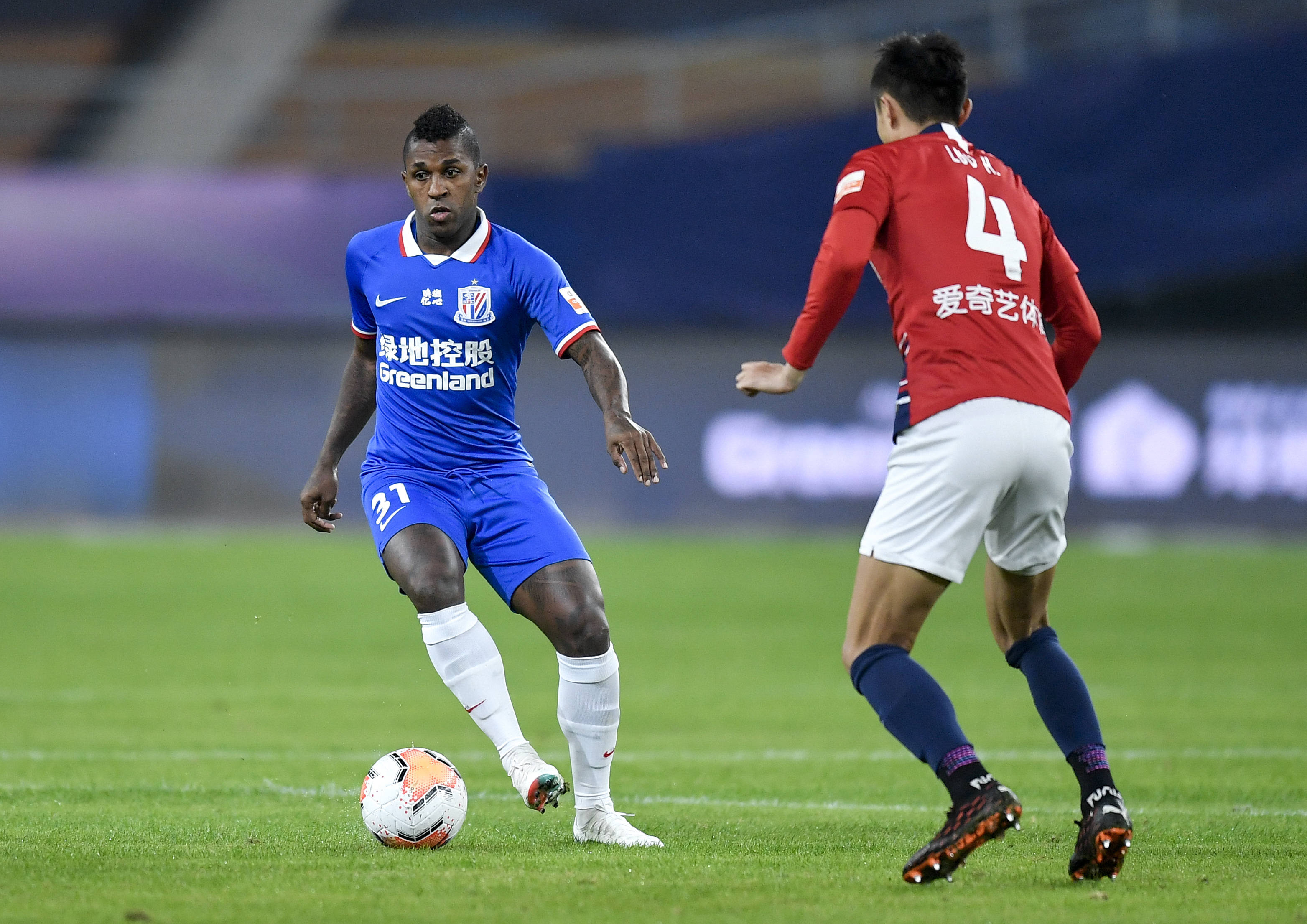 官方：阿尔及利亚中场奥亚尔受伤无缘非洲杯，阿卜戴利入替（阿尔及利亚官方：奥亚尔伤缺非洲杯，阿卜戴利递补入选）