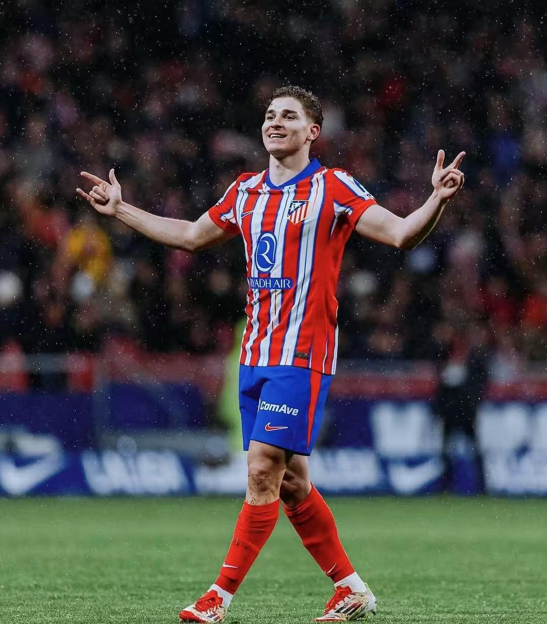 非洲杯首轮攻入制胜球! 罗马诺：巴萨和英超俱乐部关注艾永（罗马诺：艾永非洲杯首战绝杀，巴萨与多家英超队关注）