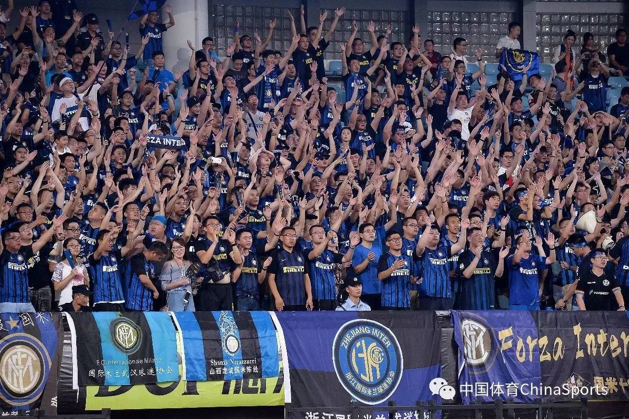 巴西队在阿森纳基地训练，安切洛蒂与阿尔特塔会面并合影