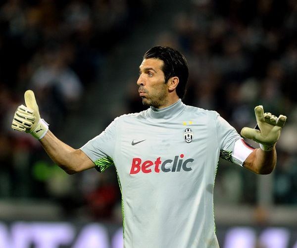 迪马济奥：菲尔克鲁格正接受体检，意足协已特批可提前出场（迪马济奥：菲尔克鲁格体检进行中，获意足协特批可提前登场）