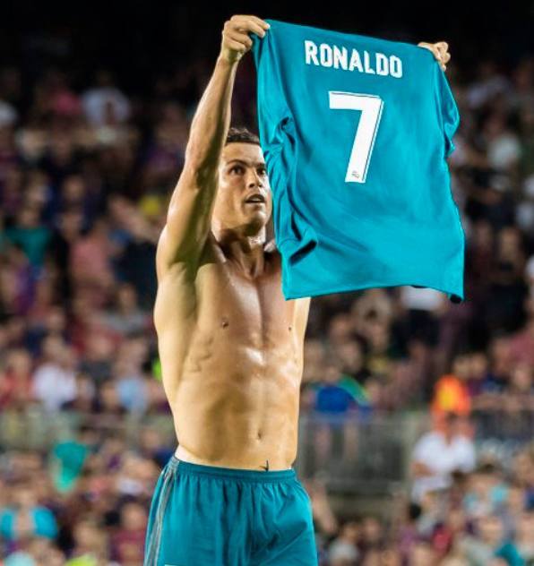 足球世界杯吉祥物亮相，造型引网友热评